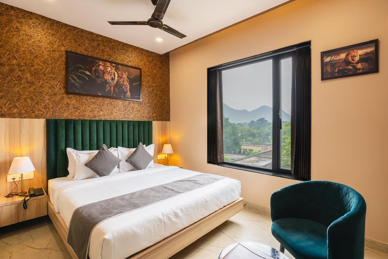 WhatsApp Image 2025-11-19 at 6.56.58 PM (1)